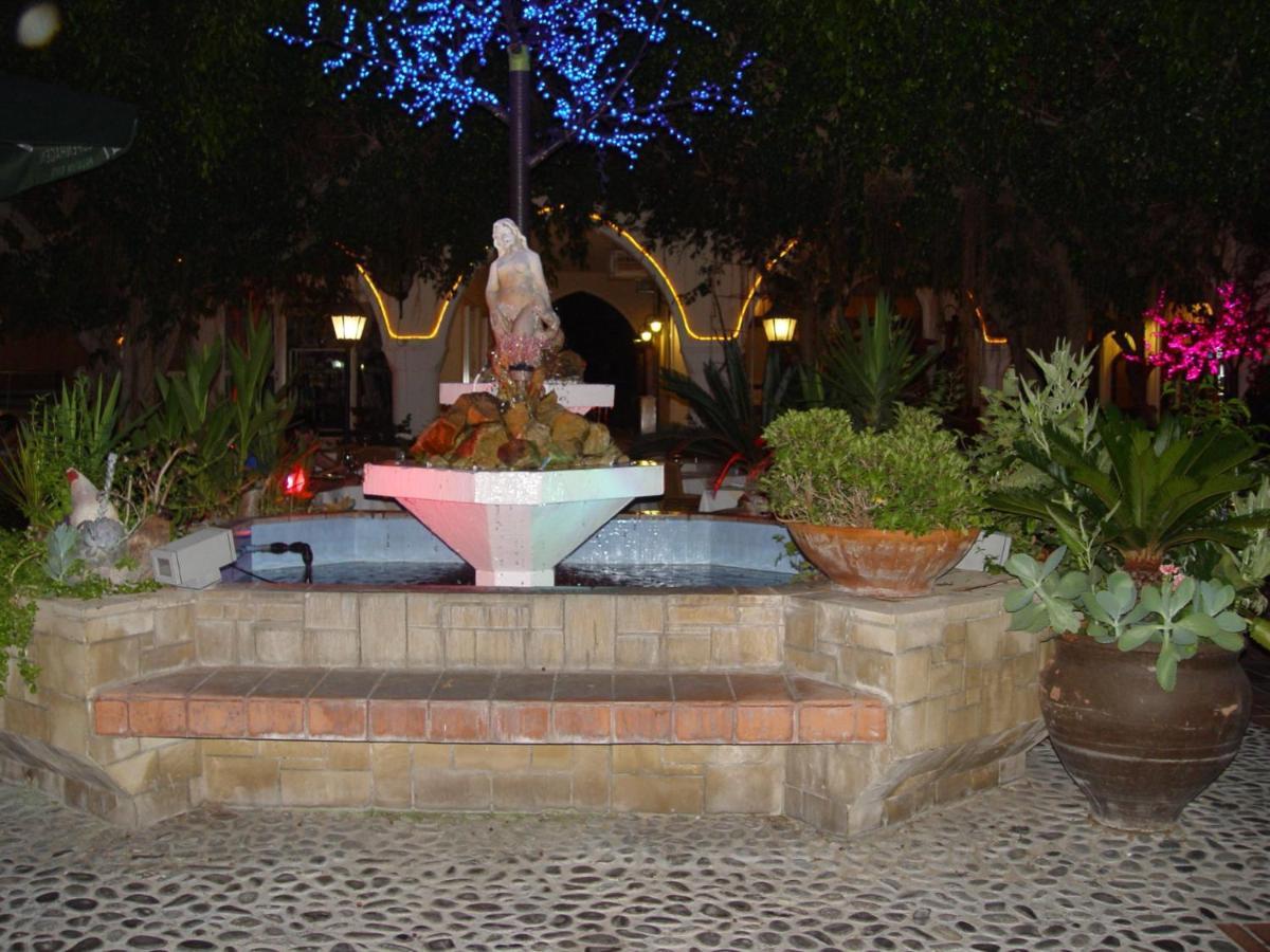 The Best Prime Location Lovely 1 Bedroom Apartment Paphos Ngoại thất bức ảnh